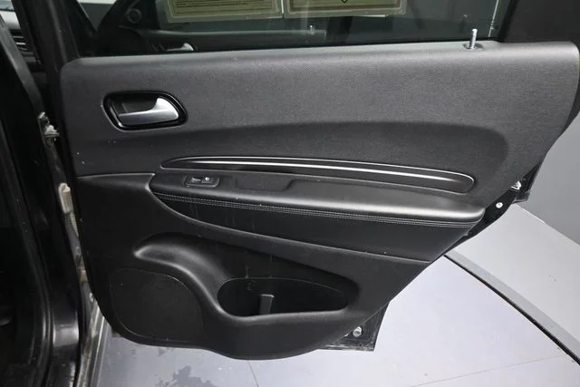 Used 2022 Black Dodge SXT image 22