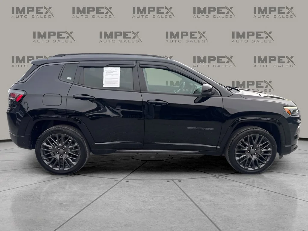 Used 2022 Black Jeep High Altitude image 6