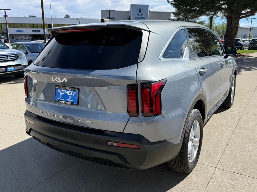 Used 2022 Silver Kia LX image 4