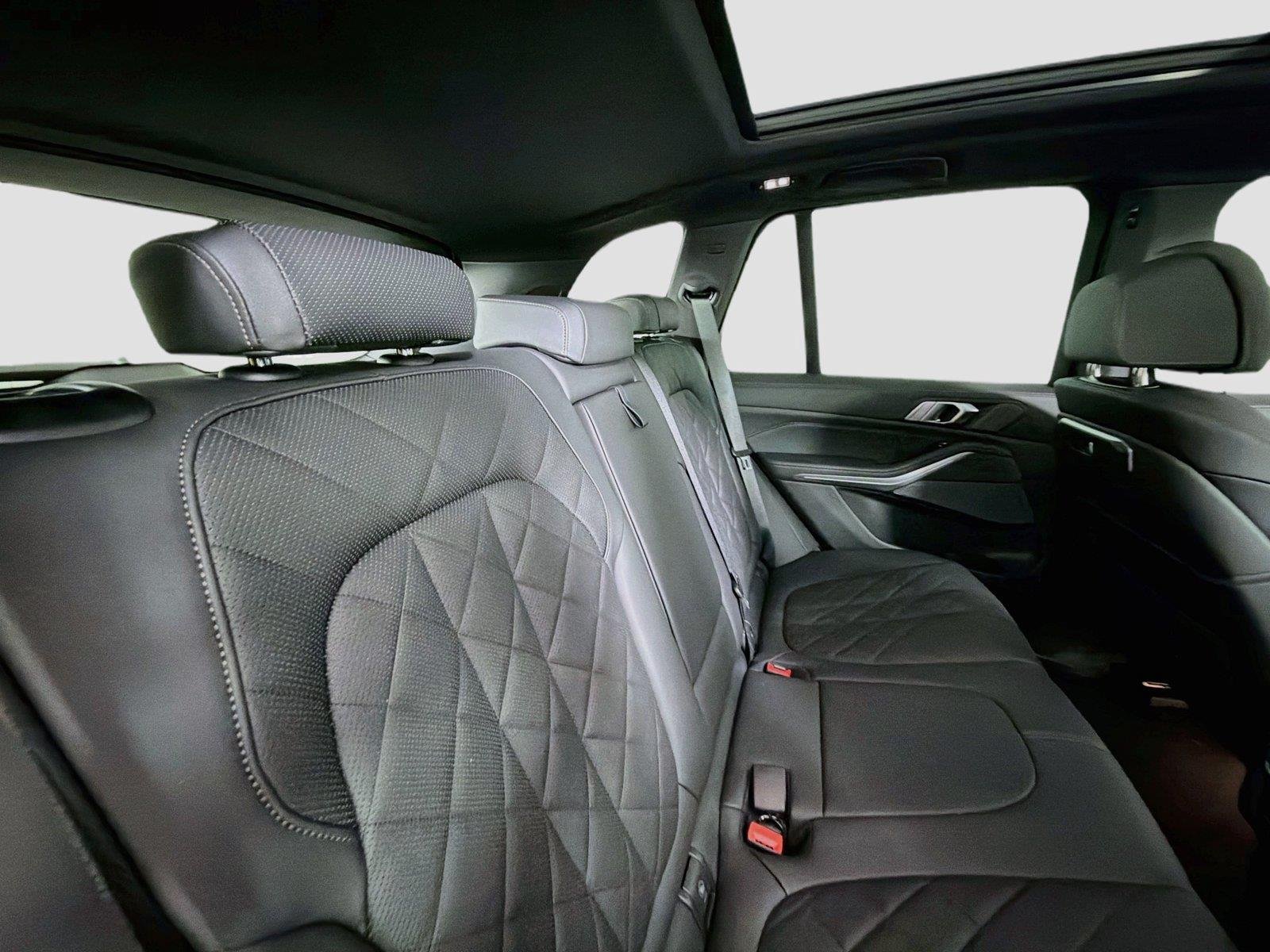 New 2026 Skyscraper Grey Metallic BMW sDrive40i image 29