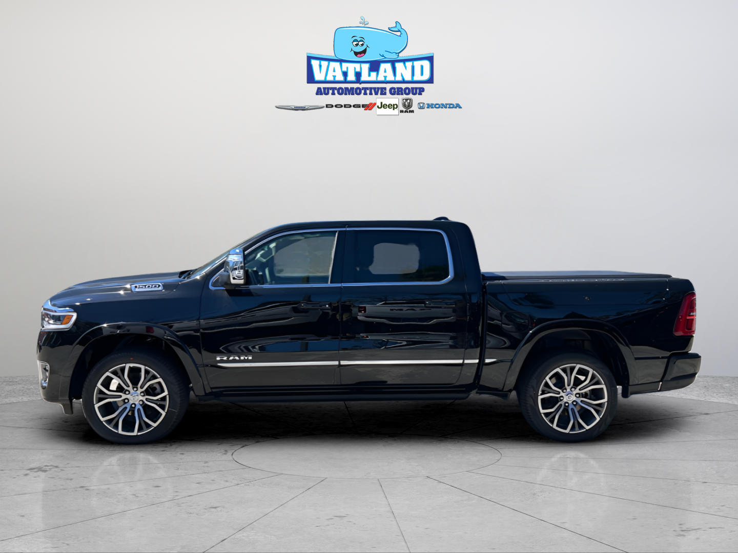 New 2026 Diamond Black Crystal Pearl-Coat Exterior Paint RAM Tungsten image 34