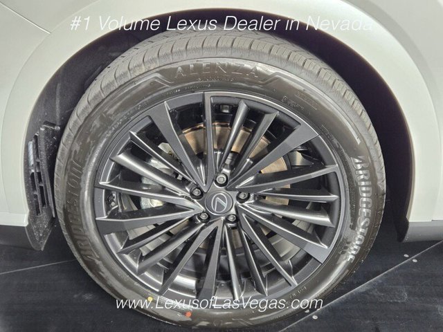New 2026 Eminent White Pearl Lexus PREMIUM AWD image 16