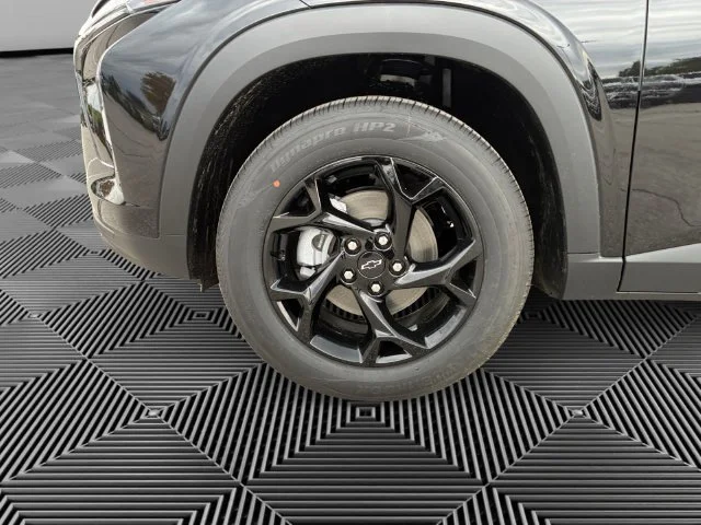 New 2026 Mosaic Black Metallic Chevrolet LT image 9