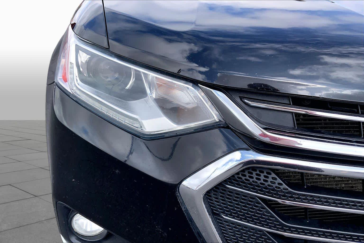 Used 2021 Mosaic Black Metallic Chevrolet LT Cloth image 28