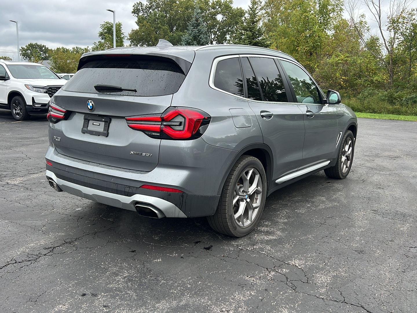 Used 2023 Skyscraper Gray Metallic BMW xDrive30i image 5