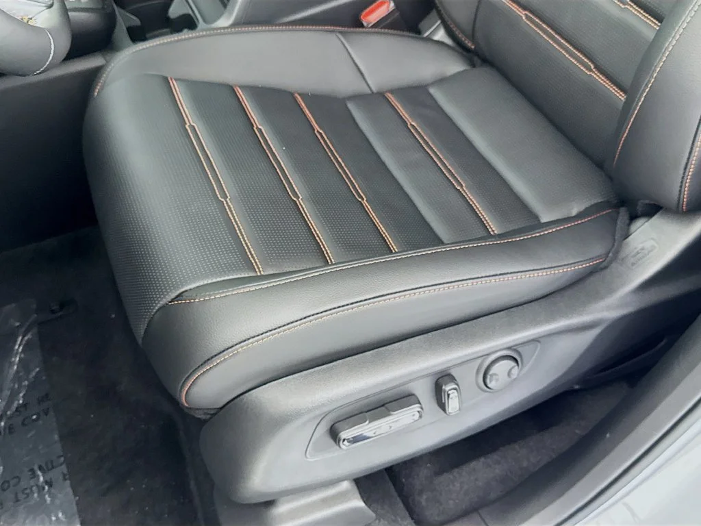 New 2027 Solar Silver Metallic Honda Sport Touring image 28