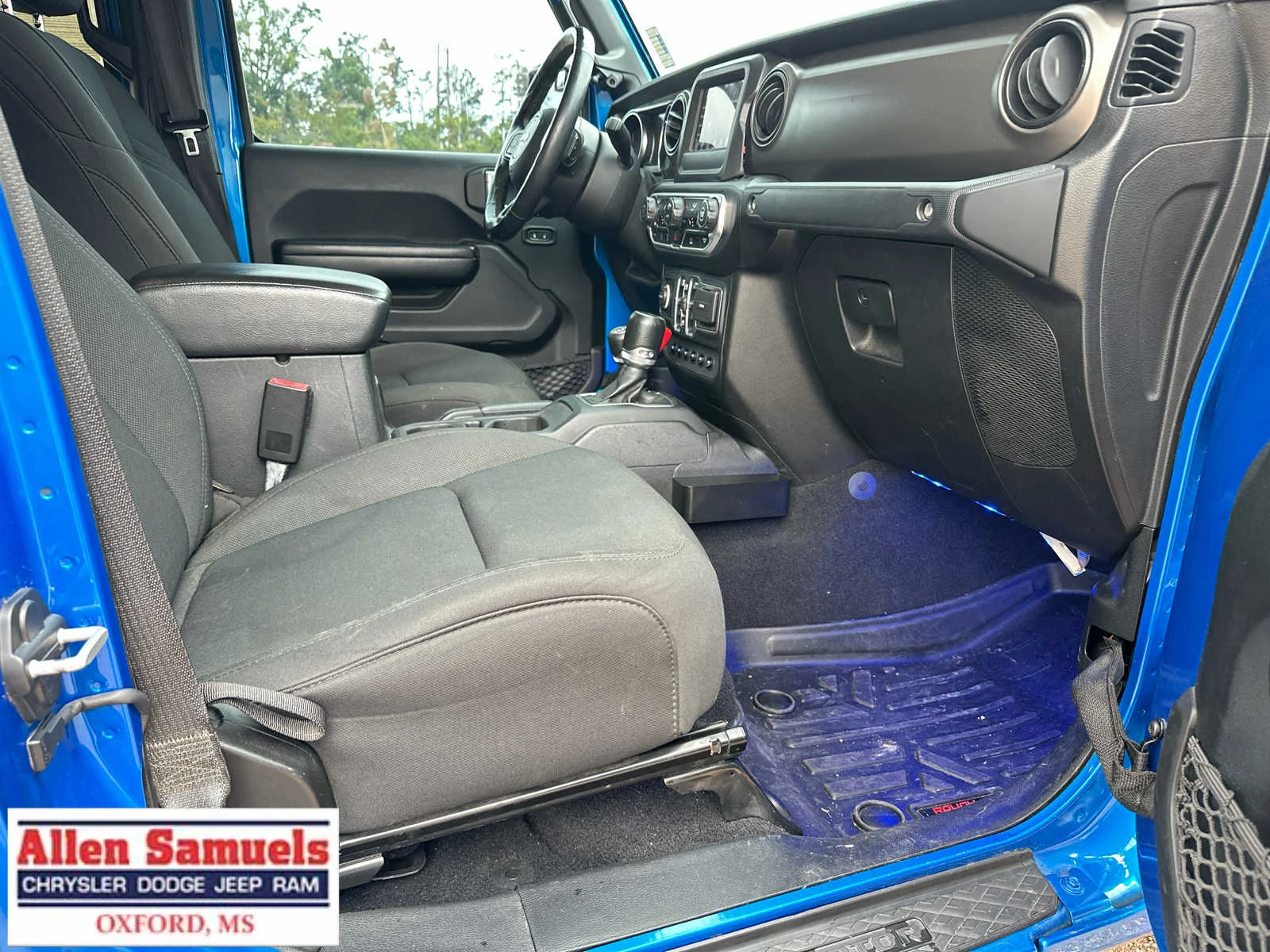 Used 2021 Hydro Blue Pearlcoat Jeep Sport S image 41