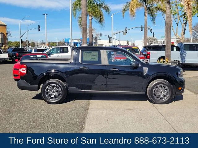 New 2025 Shadow Black Ford XLT image 9