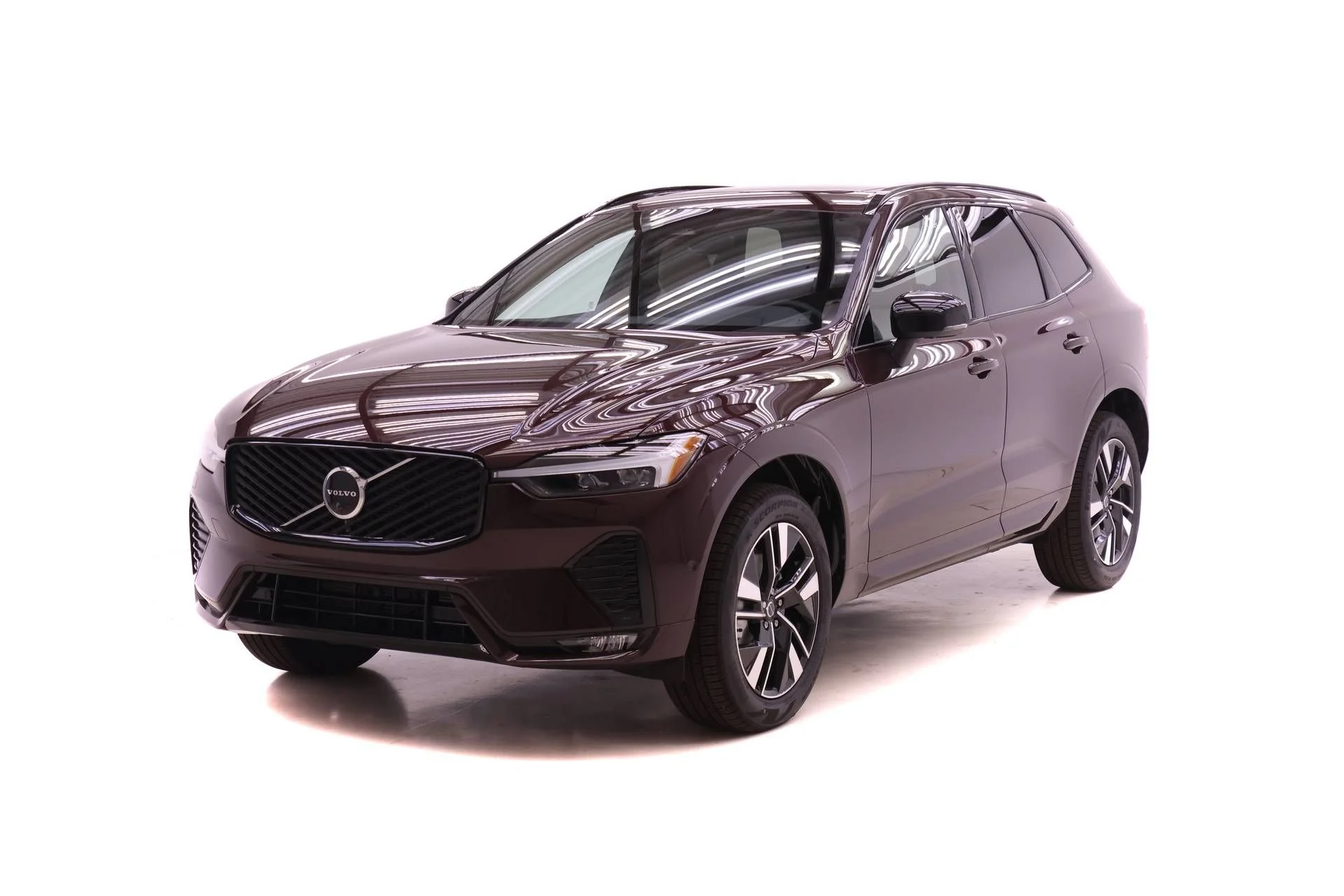 2026 Volvo XC60 B5 Plus Dark AWD's photo