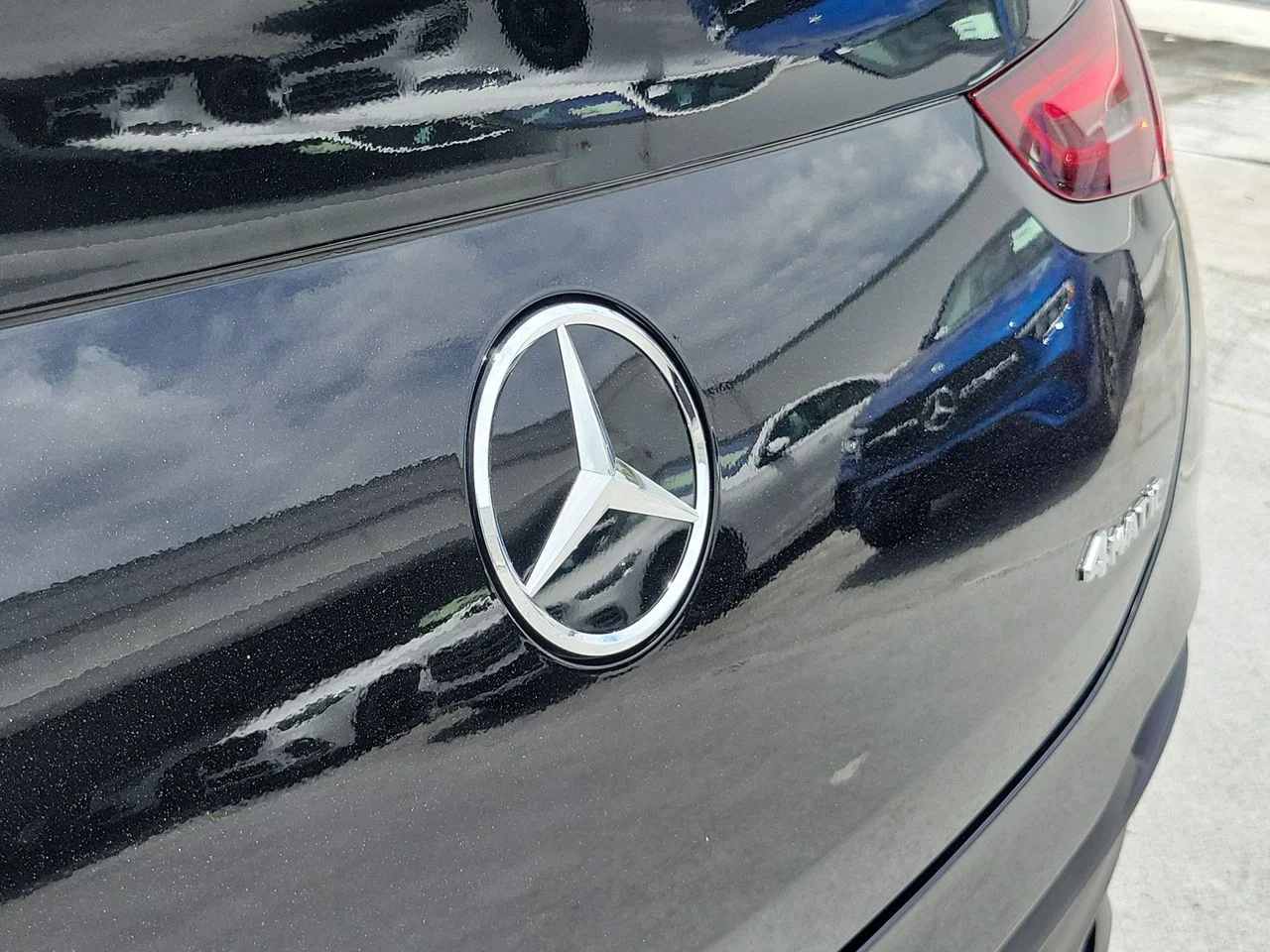 New 2026 Obsidian Black Metallic Mercedes-Benz GLE 450 image 5