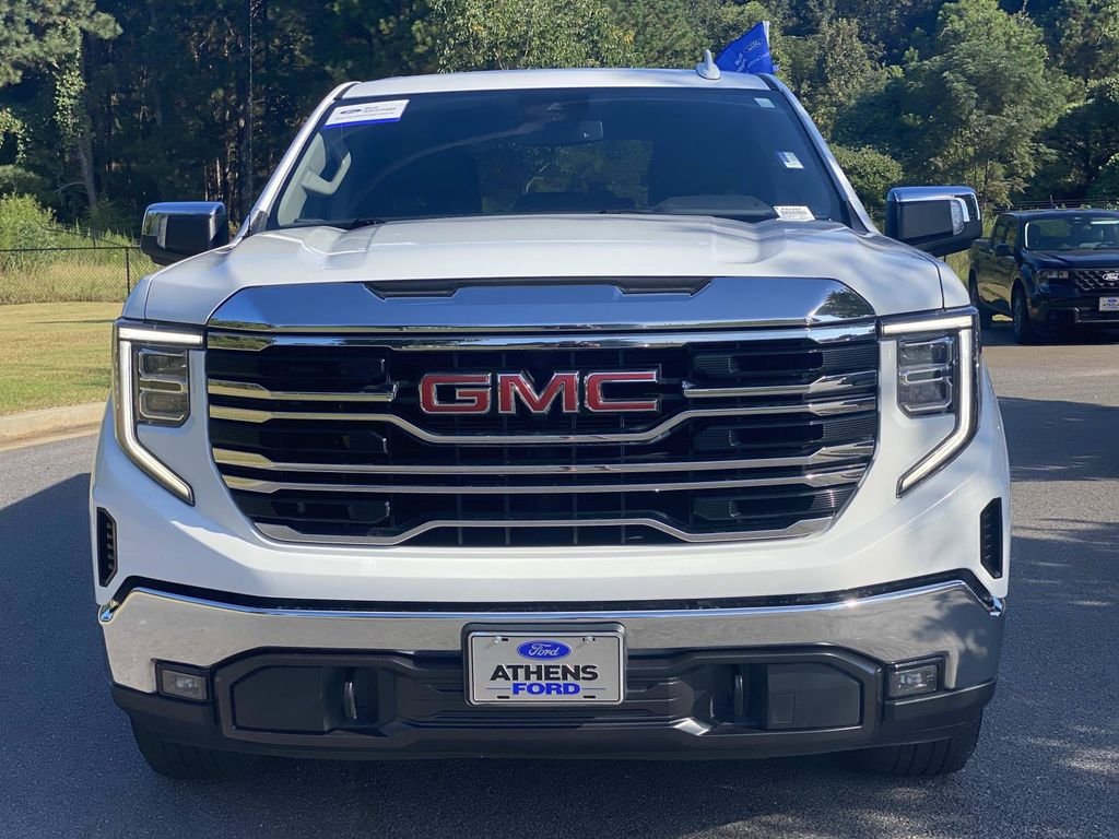 Certified Used 2025 Summit White GMC SLT image 11