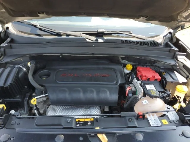 Used 2021 Gray Jeep Latitude image 11