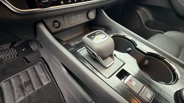 2026 Nissan Rogue Dark Armor - Photo 25