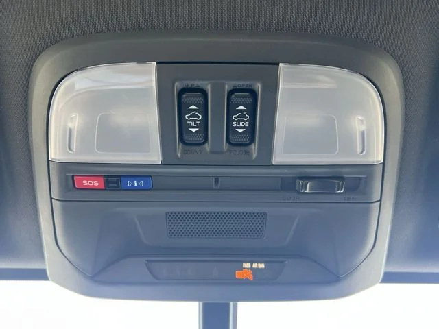 Used 2022 Silver Subaru Premium image 29