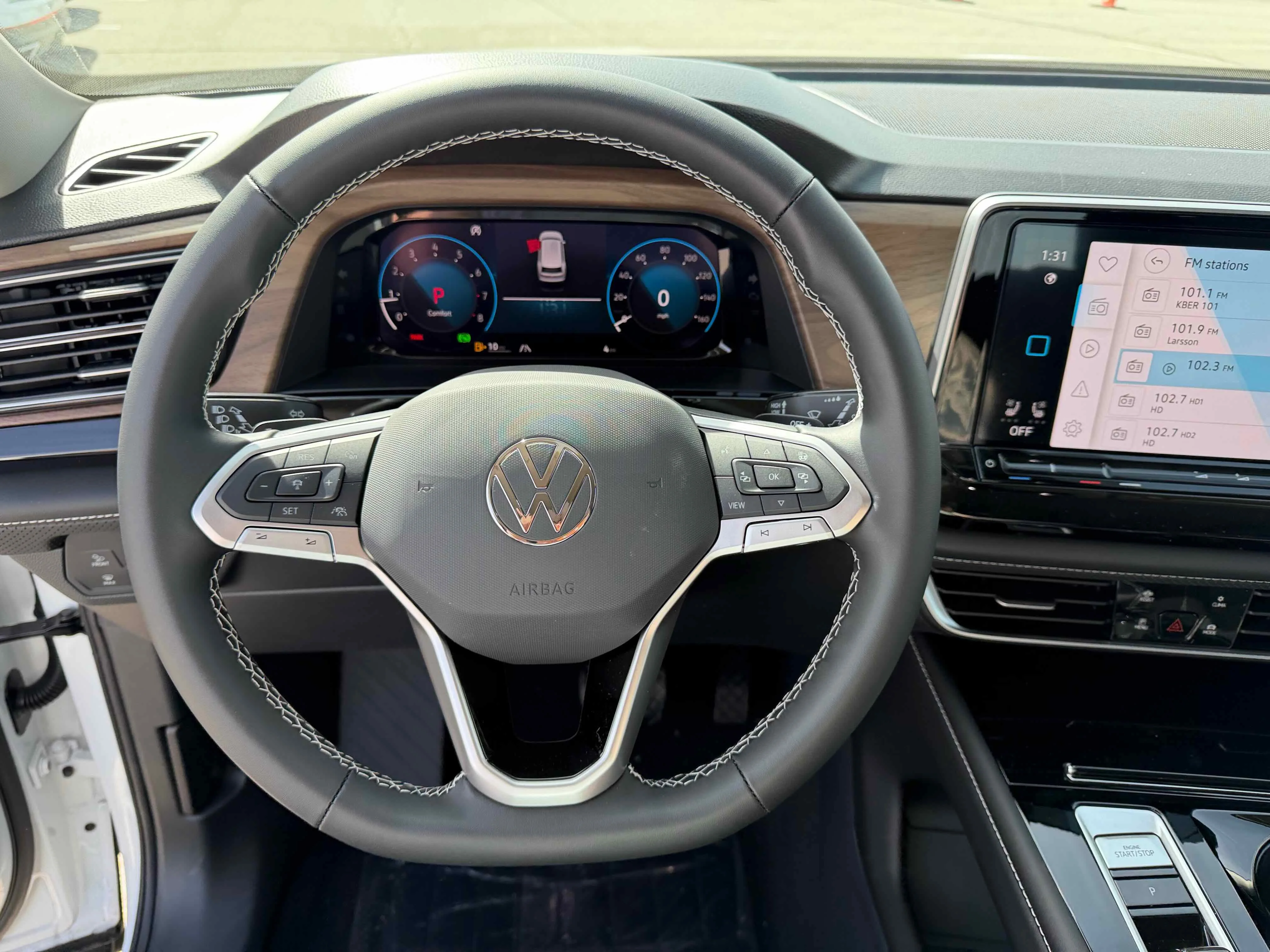 New 2026 Opal White Volkswagen 2.0T SE w/Technology image 16