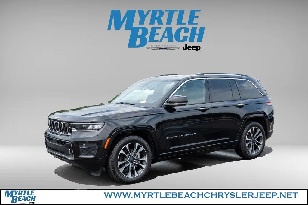 Used 2022 Diamond Black Jeep Overland image 2
