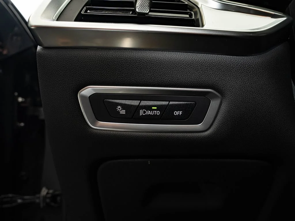 New 2027 Dravit Grey Metallic BMW xDrive40i image 45