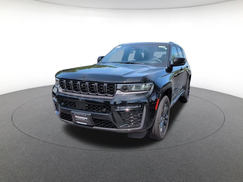 New 2026 Diamond Black Crystal Pearl-Coat Exterior Paint Jeep Limited Reserve image 13