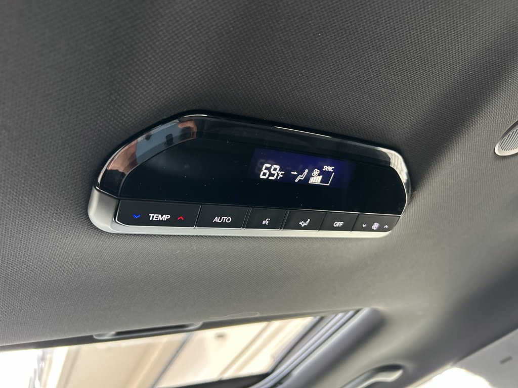 New 2027 Glacial White Pearl Kia X-Line EX image 16