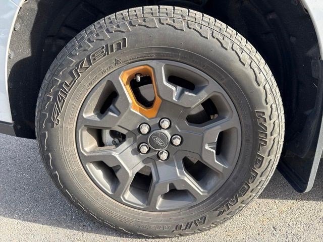 Used 2023 Avalanche Gray Ford Lariat image 20