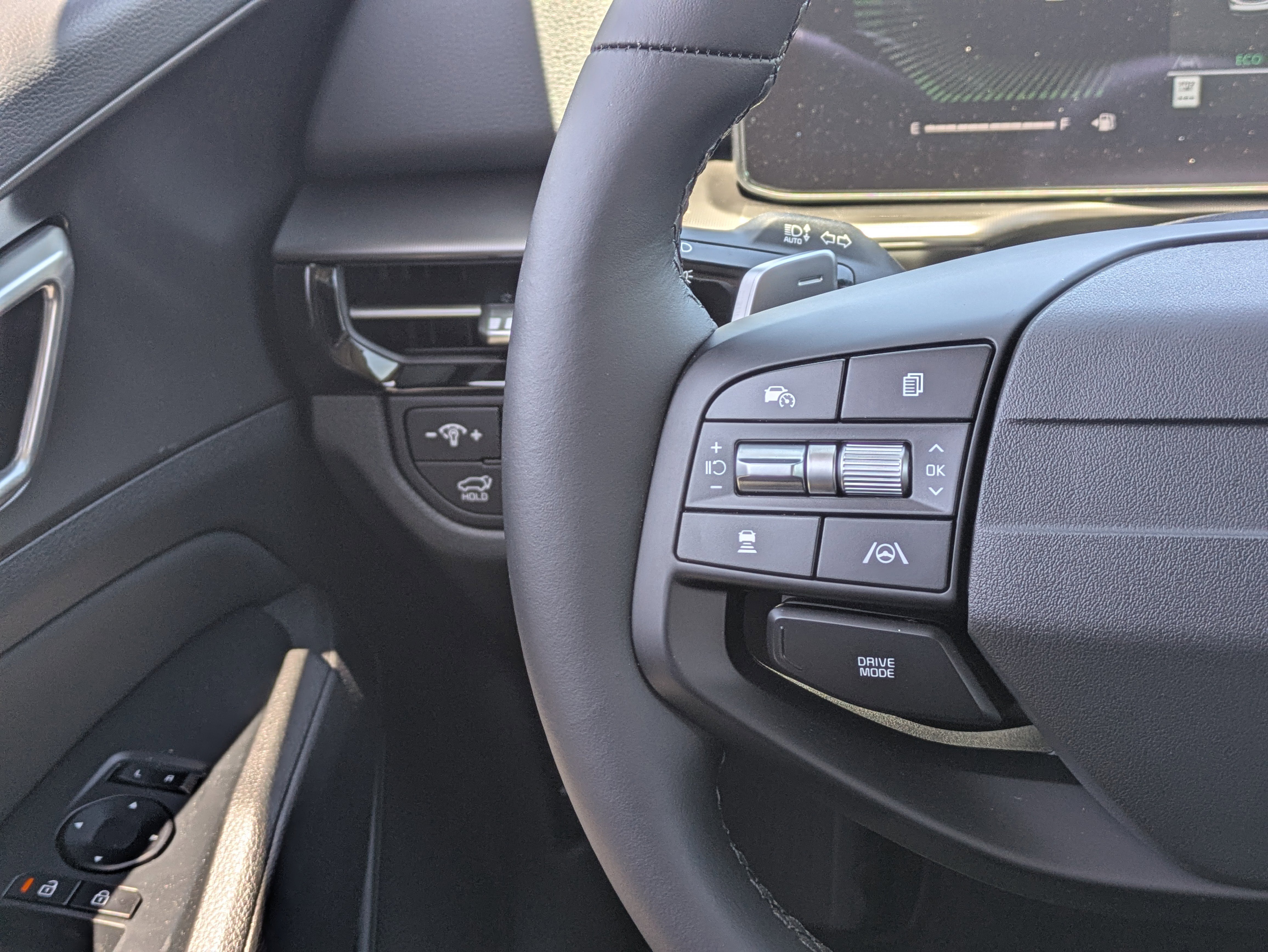 New 2026 Snow White Pearl Kia EX image 23