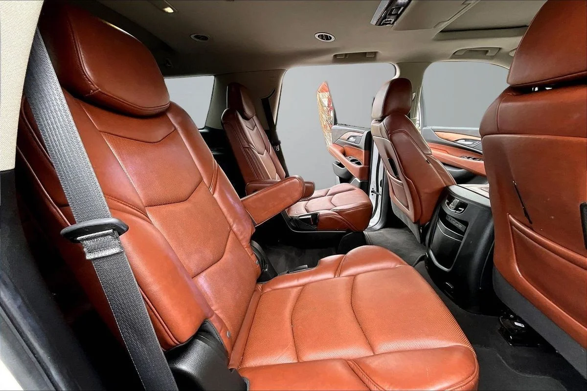 Used 2020 White Cadillac Luxury image 23