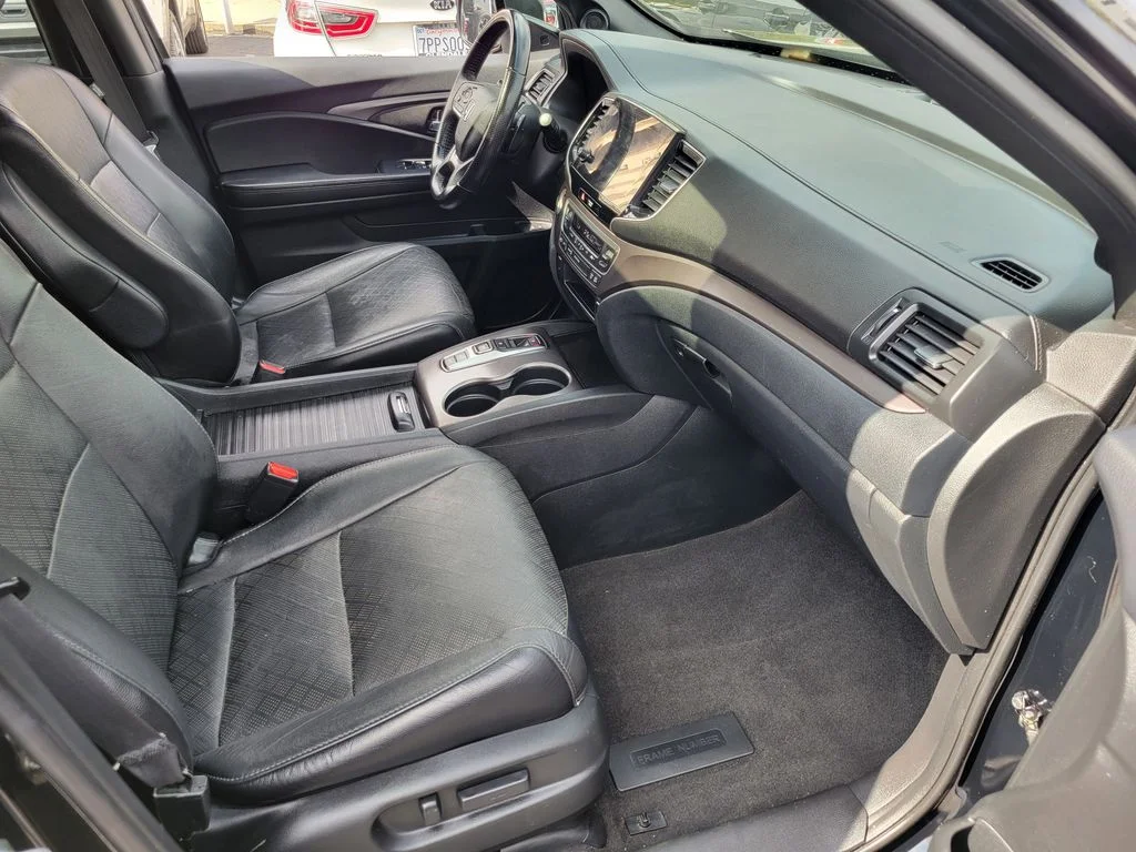 Used 2020  Honda EX-L image 18