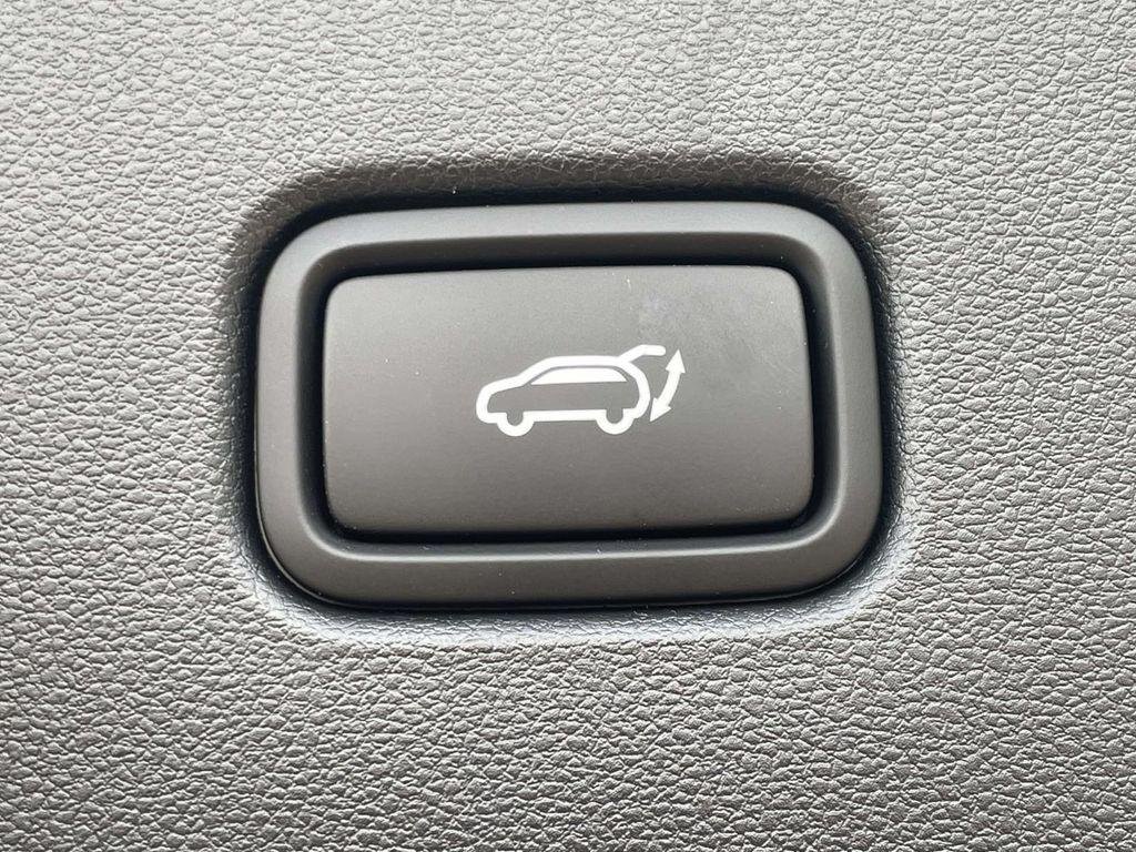 New 2026 Gray Hyundai SEL AWD image 9