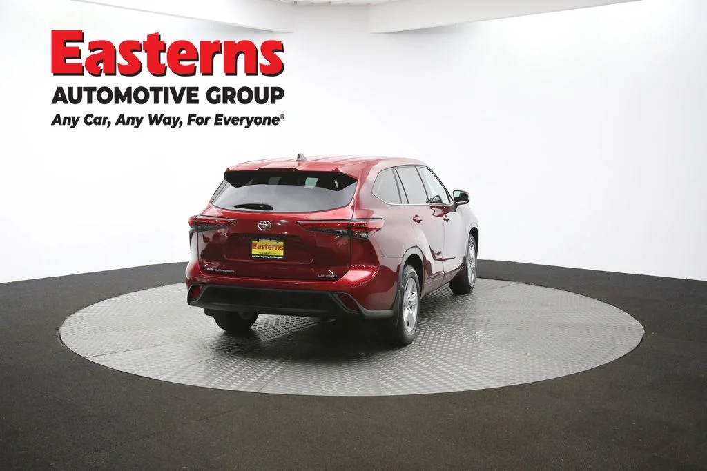 Used 2022 Red Toyota LE image 39