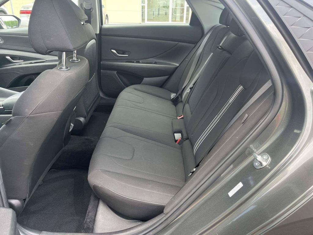 Used 2024 Gray Hyundai SEL image 9