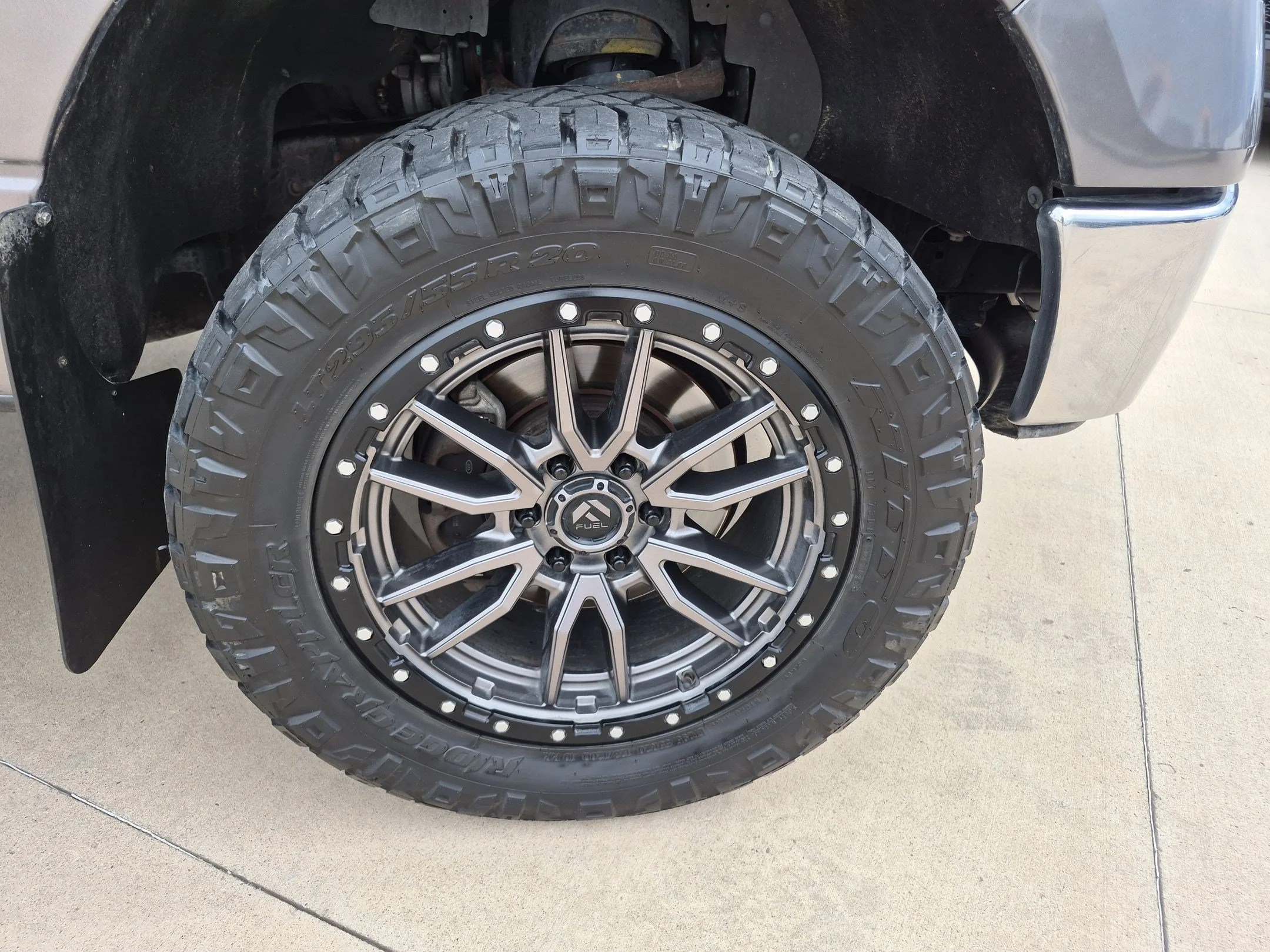 Used 2014 Sterling Gray Metallic Ford XLT image 12