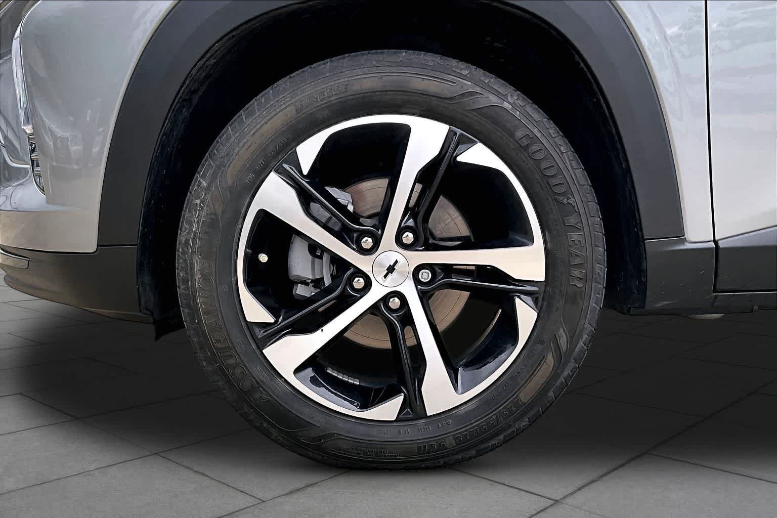 Used 2024 Sterling Gray Metallic Chevrolet 1RS image 10