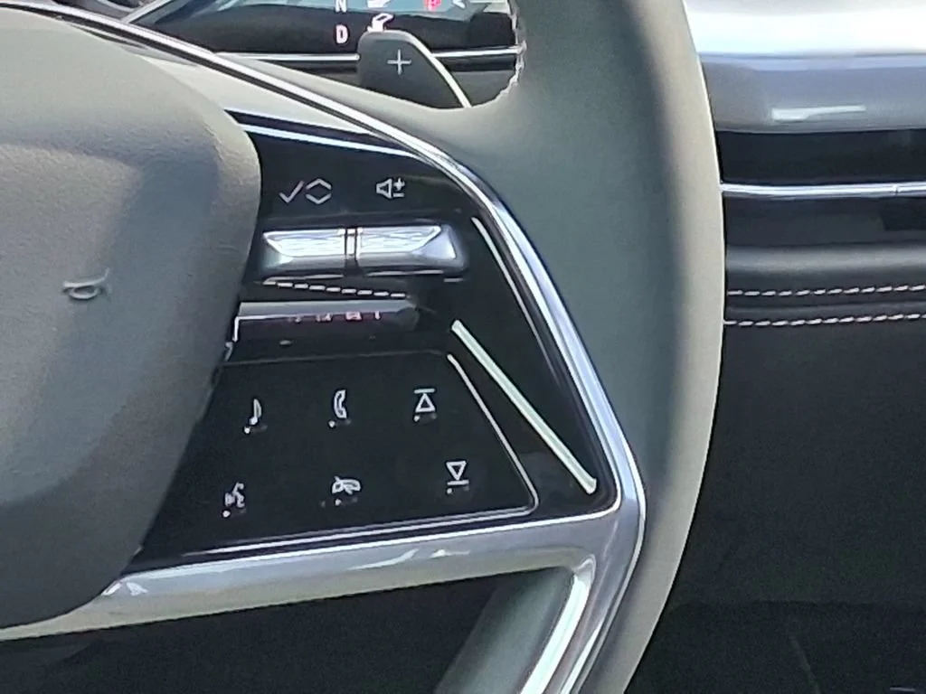2026 Cadillac Escalade Luxury - Photo 13