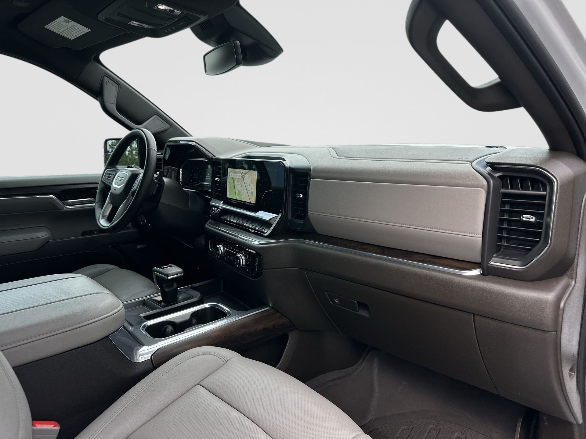2023 GMC Sierra 1500 SLT - Photo 28