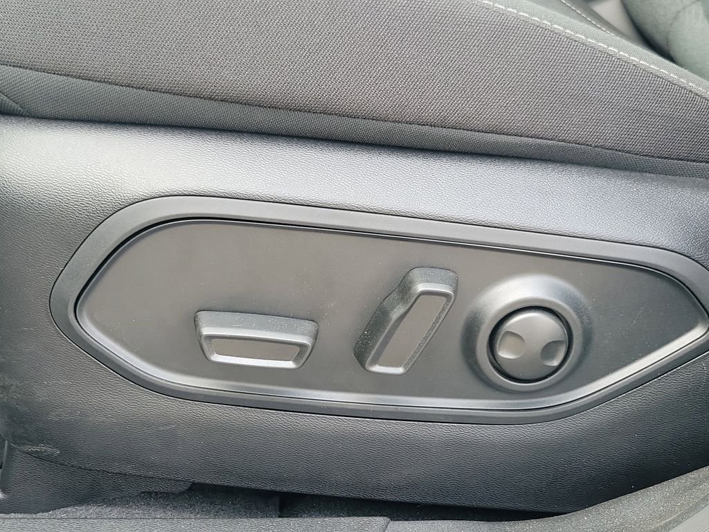 New 2026 Sting-Gray Clearcoat Jeep Laredo image 20