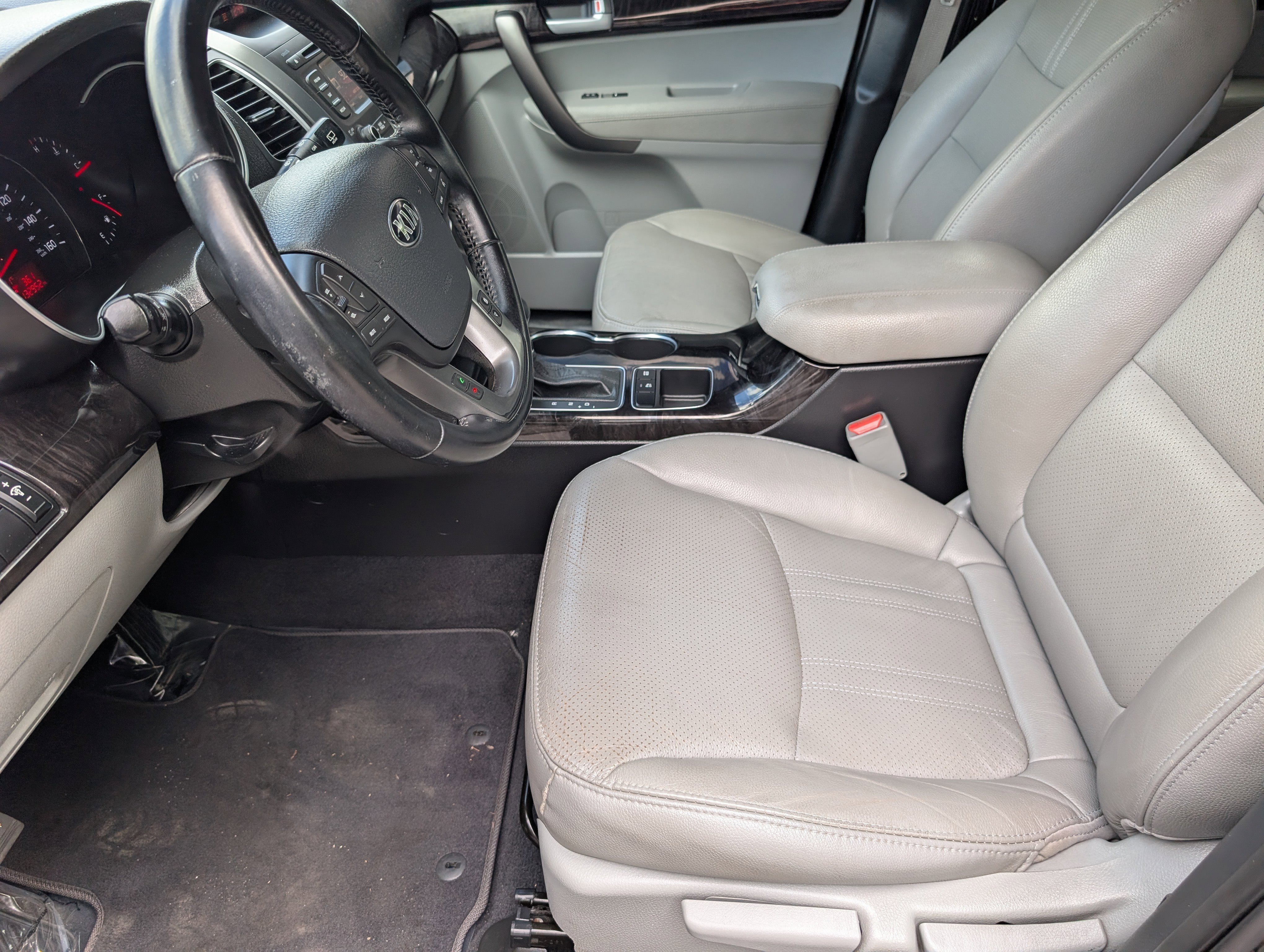 Used 2015 Ebony Black Kia LX image 9