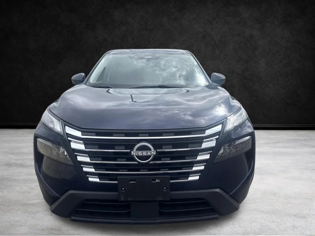 Used 2024 Deep Ocean Blue Pearl Nissan SV image 9