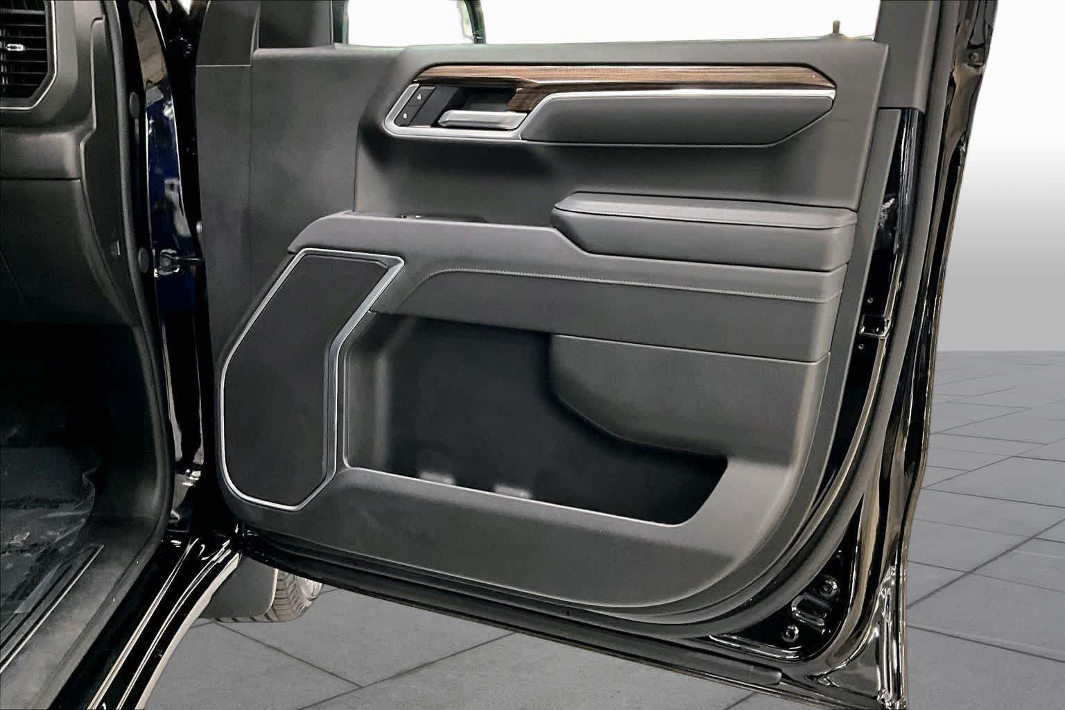 Used 2026 Black Chevrolet RST image 23