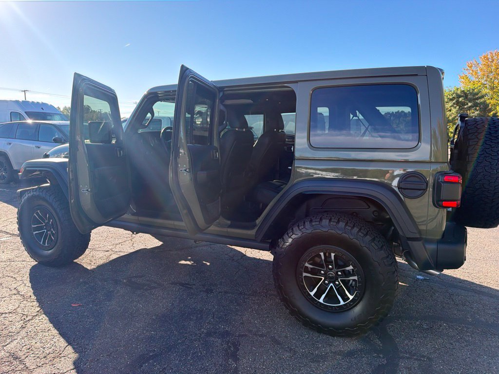 Used 2026 Green Jeep Moab 392 image 11