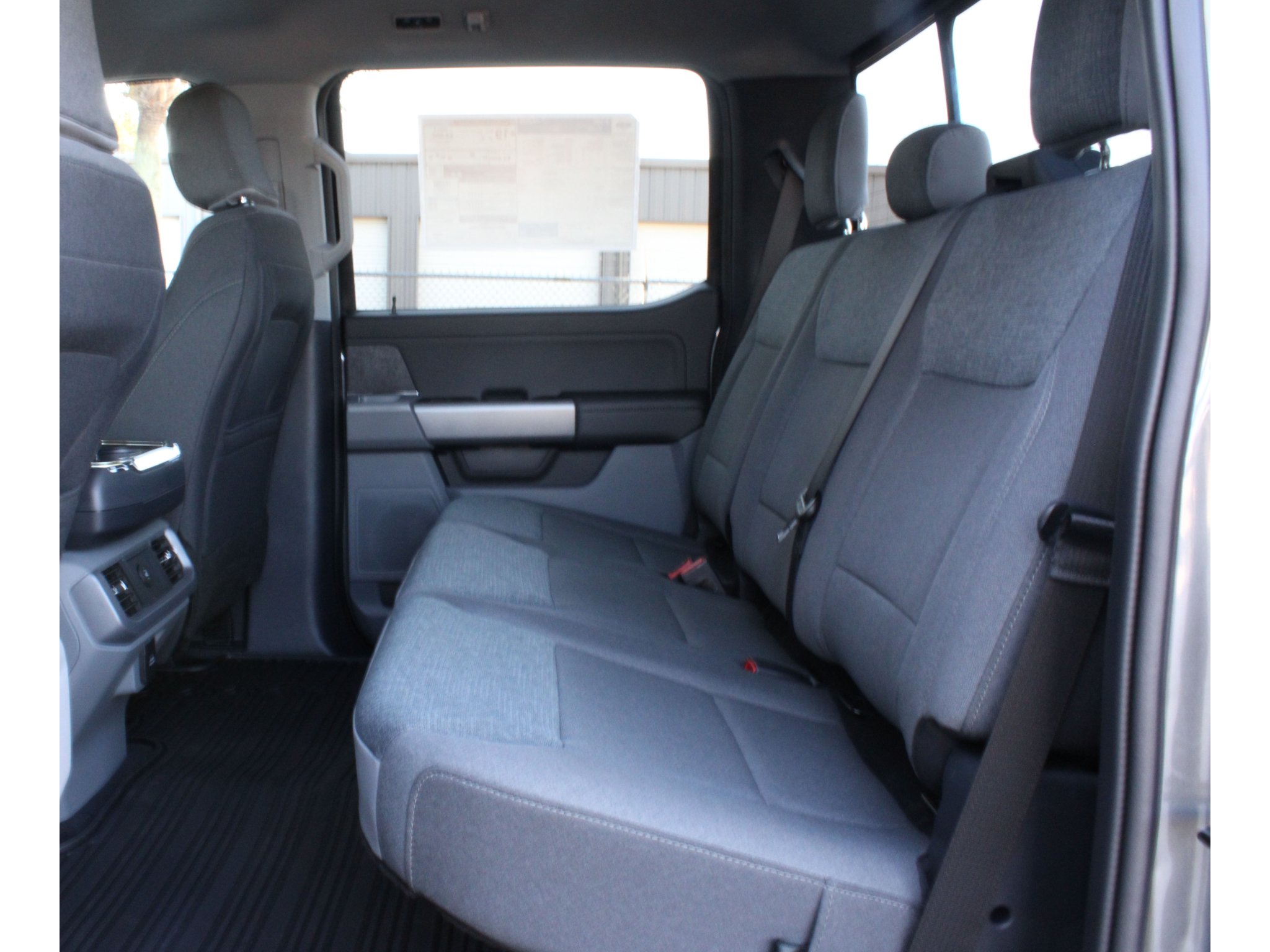 New 2026 Carbonized Gray Metallic Ford XLT image 16