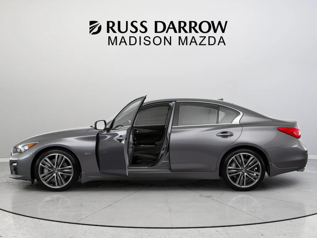 Used 2017 Gray INFINITI Sport image 2