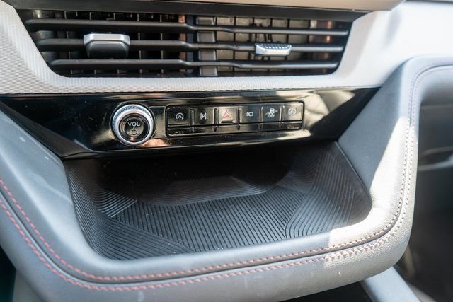Used 2025 White Metallic Ford Active image 30
