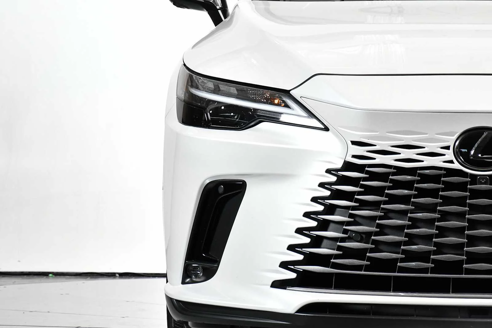 Certified Used 2025 EMINENT WHITE PEARL Lexus Premium Plus image 11