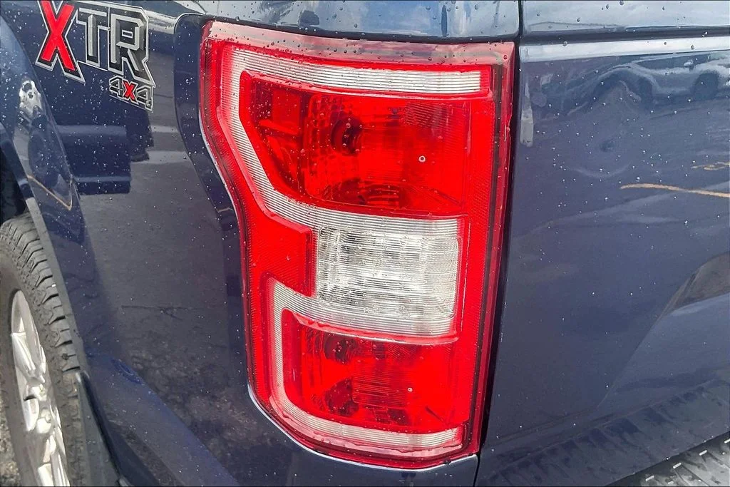 Used 2018 Blue Ford XLT image 29