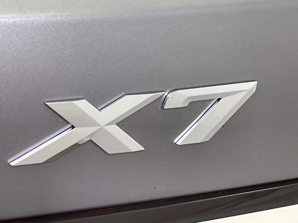 New 2027 Gray BMW xDrive40i image 10