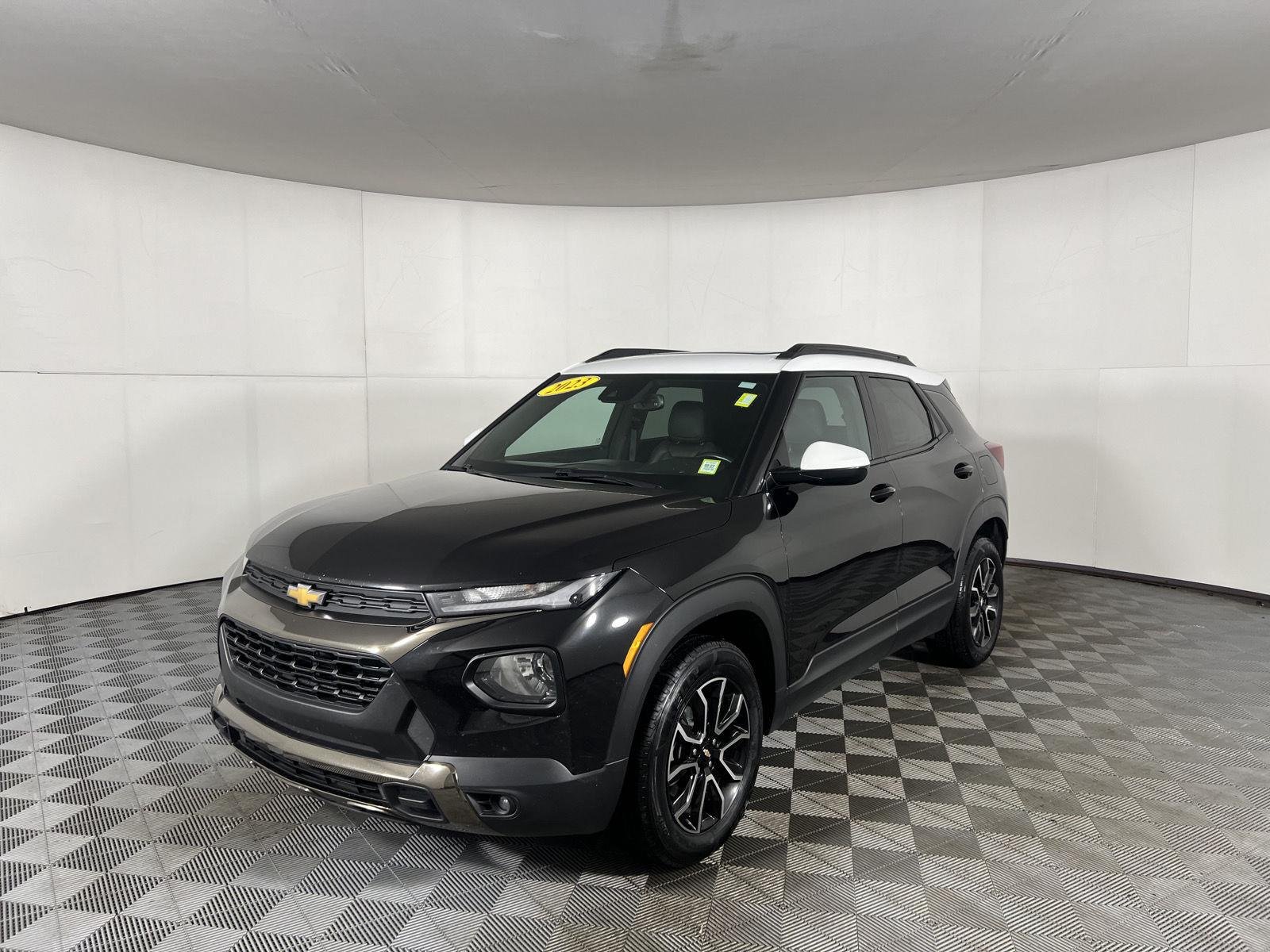 Used 2023 Mosaic Black Metallic Chevrolet ACTIV image 33