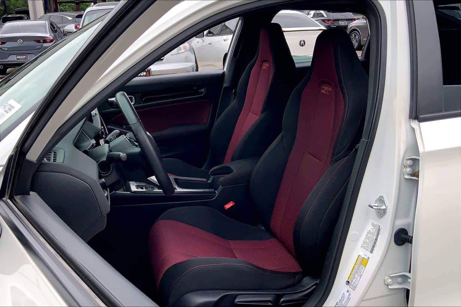 Used 2024 Platinum White Pearl Honda  image 12