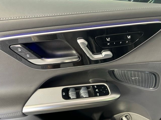 New 2026 Black Mercedes-Benz GLC 300 image 16