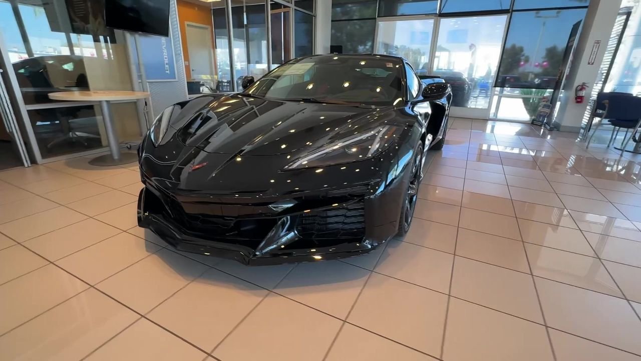 2025 Chevrolet Corvette 2LZ - Photo 29