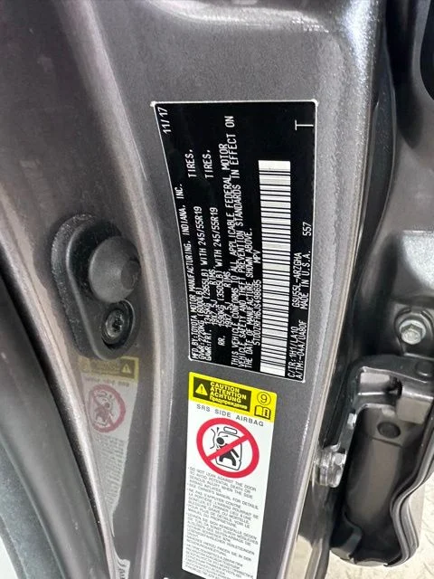 Used 2018 Gray Toyota Limited image 35